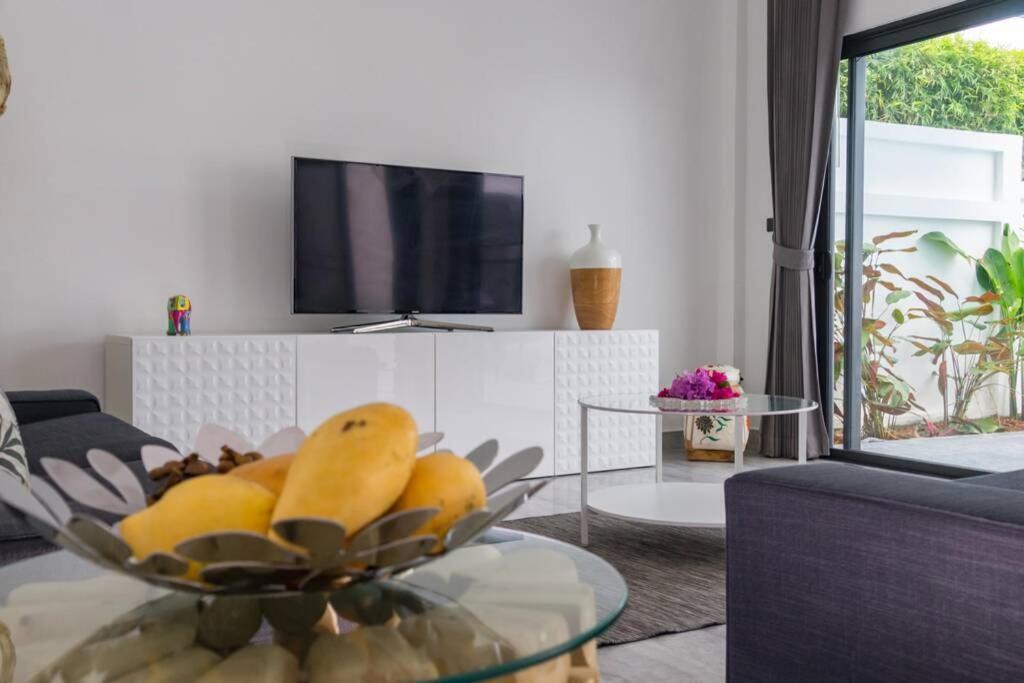Mokkaran, 3 Bedrooms, Chaweng Noi विला *